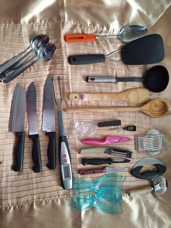 Assorted Kitchen Items, Second Hand, Lot 1 Of 5