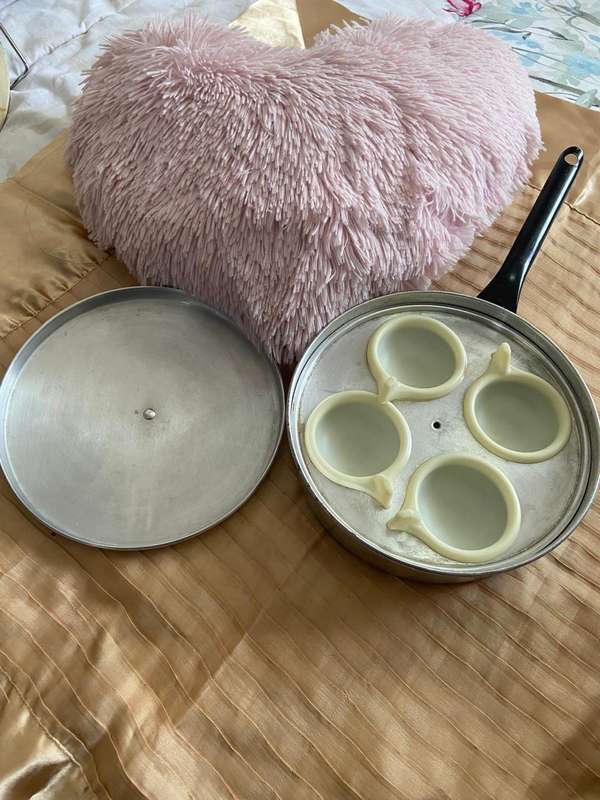 Assorted Kitchen Items, Second Hand, Lot 8 Of 11