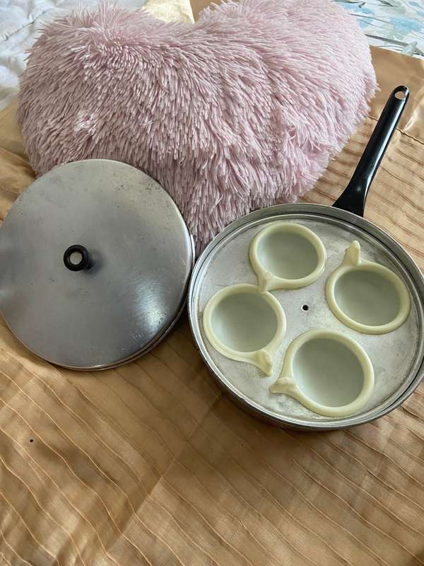 Assorted Kitchen Items, Second Hand, Lot 8 Of 11