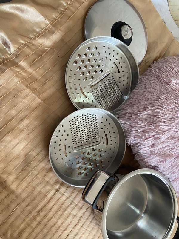 Assorted Kitchen Items, Second Hand, Lot 8 Of 11