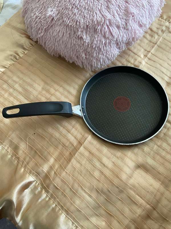 Assorted Kitchen Items, Second Hand, Lot 8 Of 11