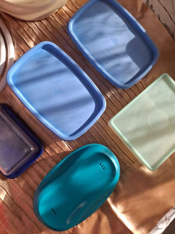 Assorted Kitchen Items, Second Hand, Lot 3 Of 5