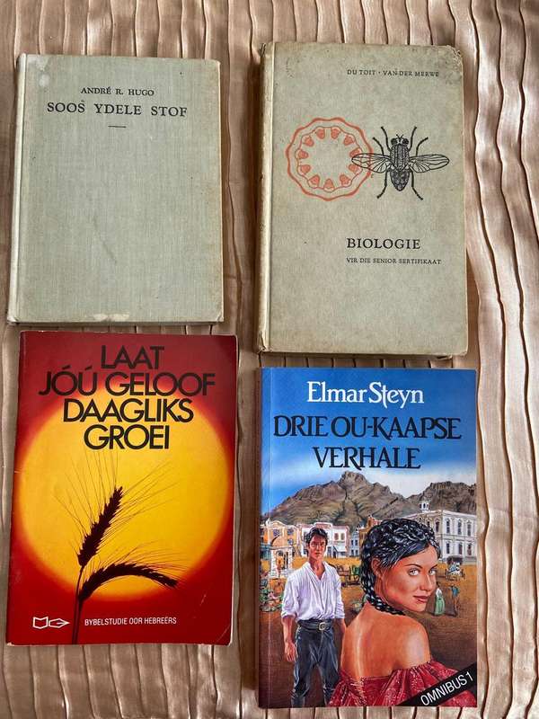 Assorted Afrikaans Books, Lot 6 Of 13