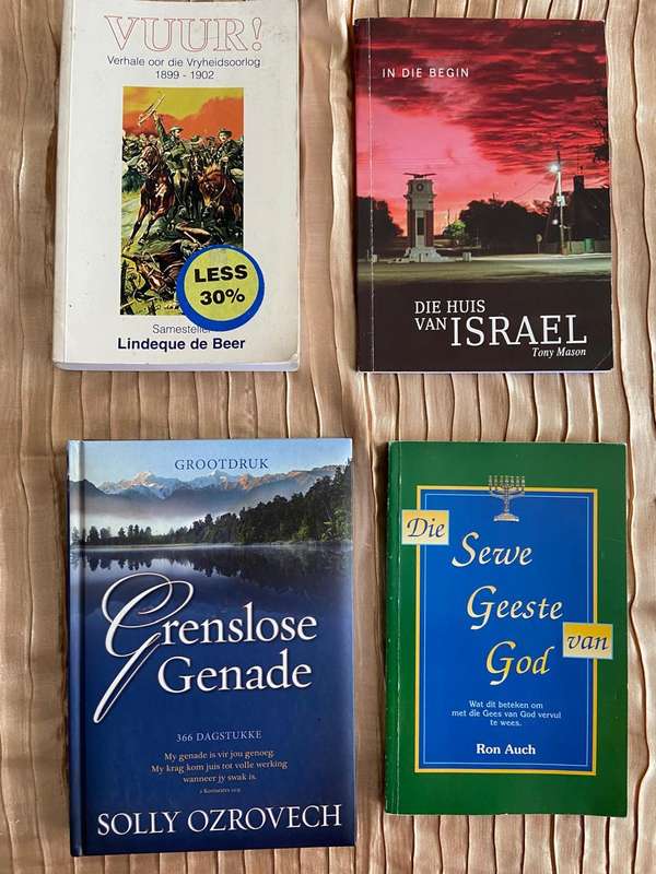 Assorted Afrikaans Books, Lot 6 Of 13