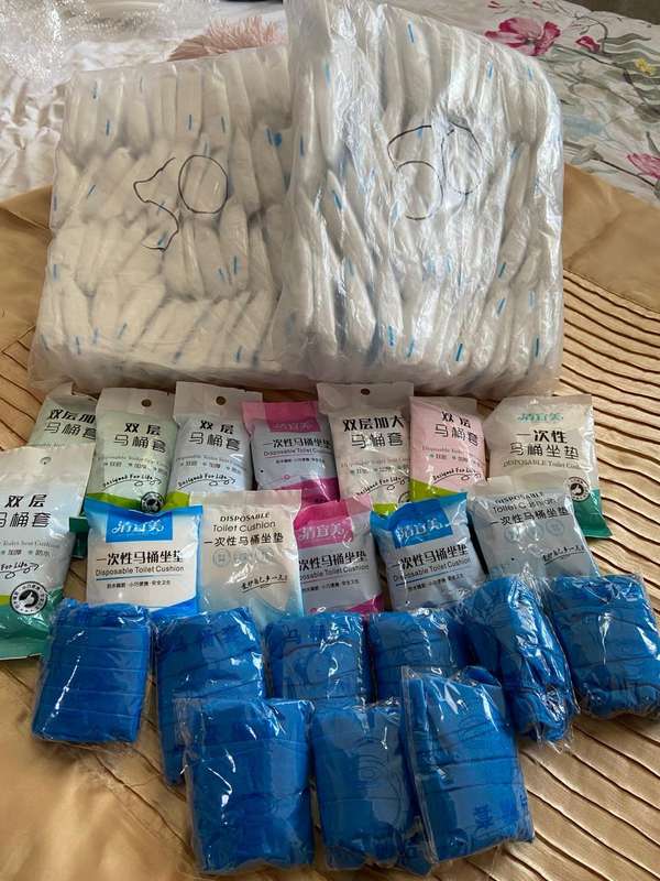 Disposable Toilet Seat Covers, Lot 9 Of 13