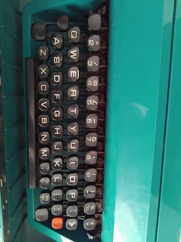 Vintage Olivetti Studio 45 Typewriter