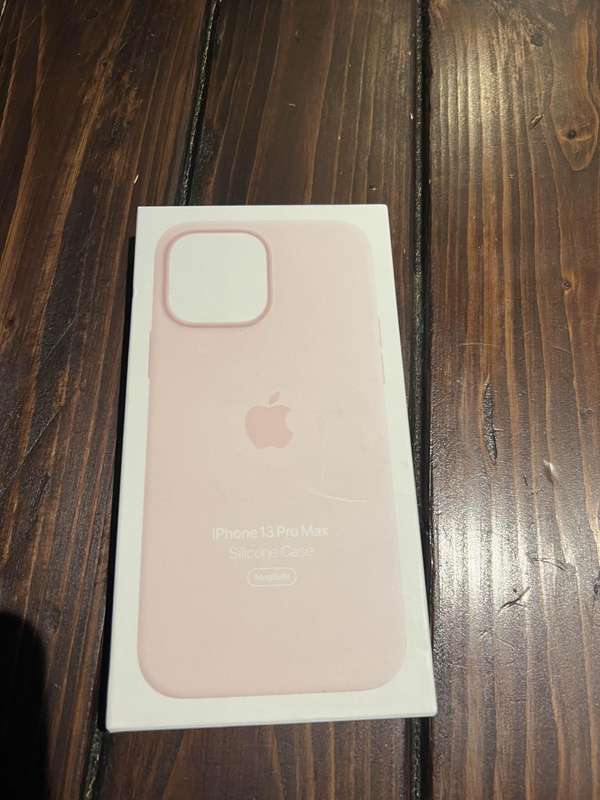 iPhone 13 Pro Max Silicone Case Magsafe Pink