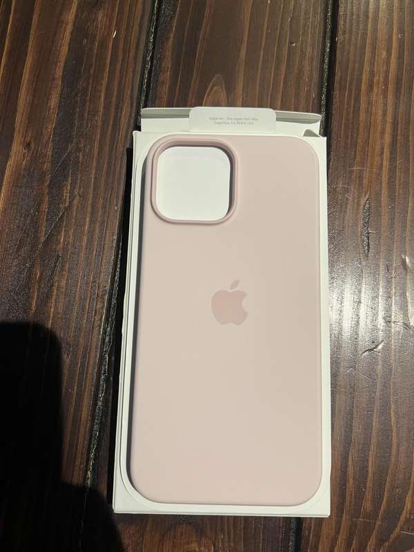 iPhone 13 Pro Max Silicone Case Magsafe Pink