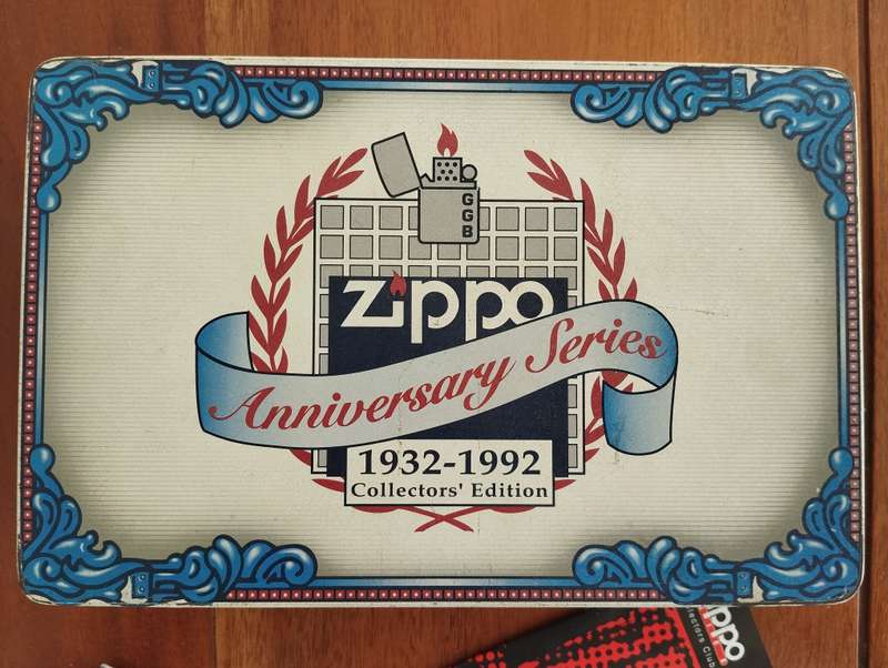 Zippo anniversary series 1932 - 1992 Collectors Rdition 6 Lighter with Buttons and Booklets