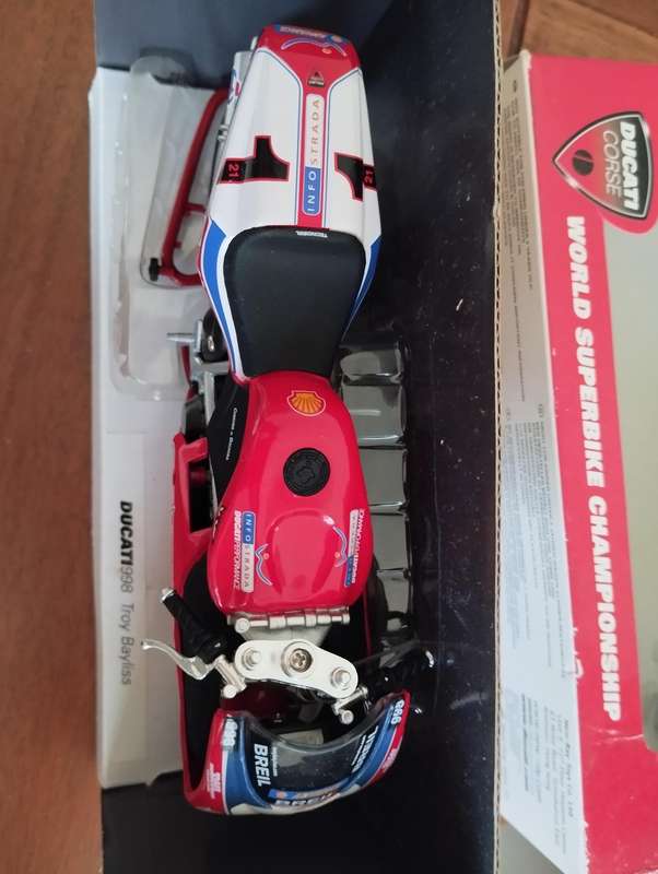 Ducati 998 Troy Bayliss Die Cast Model