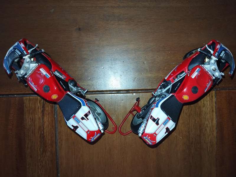 Ducati 998 Troy Bayliss Die Cast Model