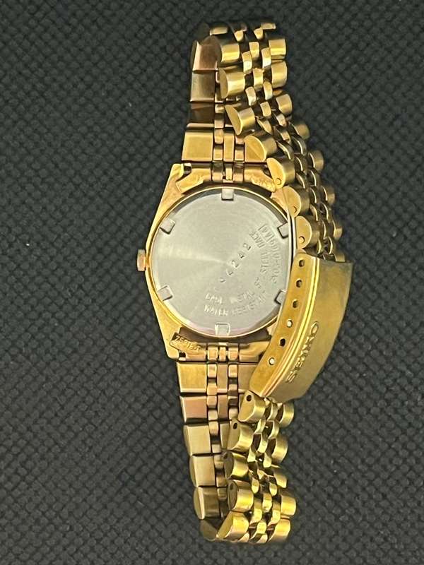 Seiko-Quarts-StainlessSteal-194242