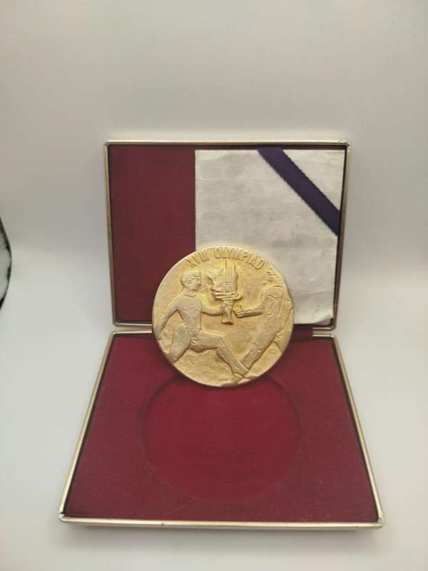 Tokyo 1964 Olympic Commemorative Medal  Original Box & Certificate  Japan Mint Gold-Plated Bronze