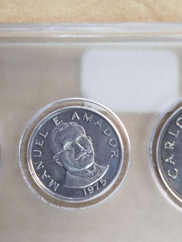 1975 Republic of Panama Proof Coin Set  Rare Collectible