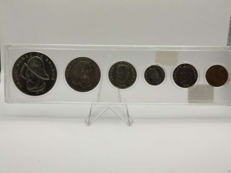 1975 Republic of Panama Proof Coin Set  Rare Collectible
