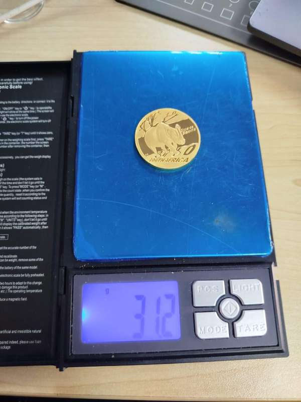  2010 R100 Natura Black Rhino  1oz 24ct Gold Proof Coin  RARE! 