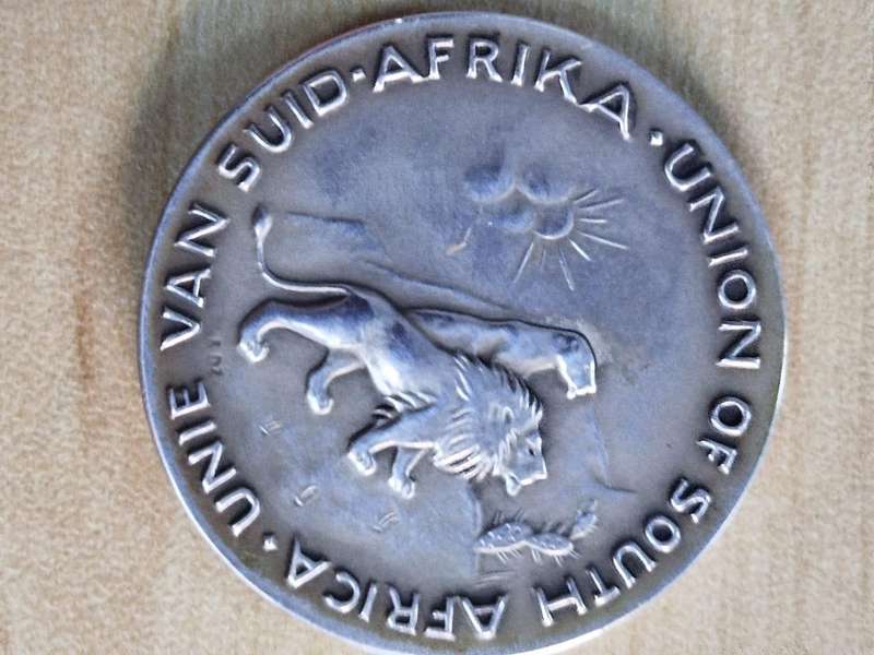 1937 Union of South Africa Solid Silver Coronation Medallion  99.90% Fine Silver  George VI & Eliz