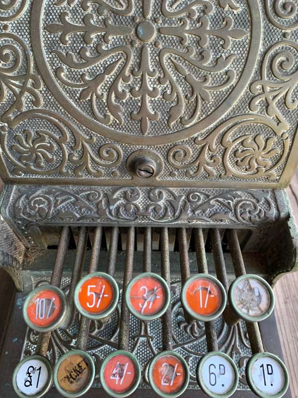 A 1902 model 5 (Dayton Ohio) candy store National Cash Register.
