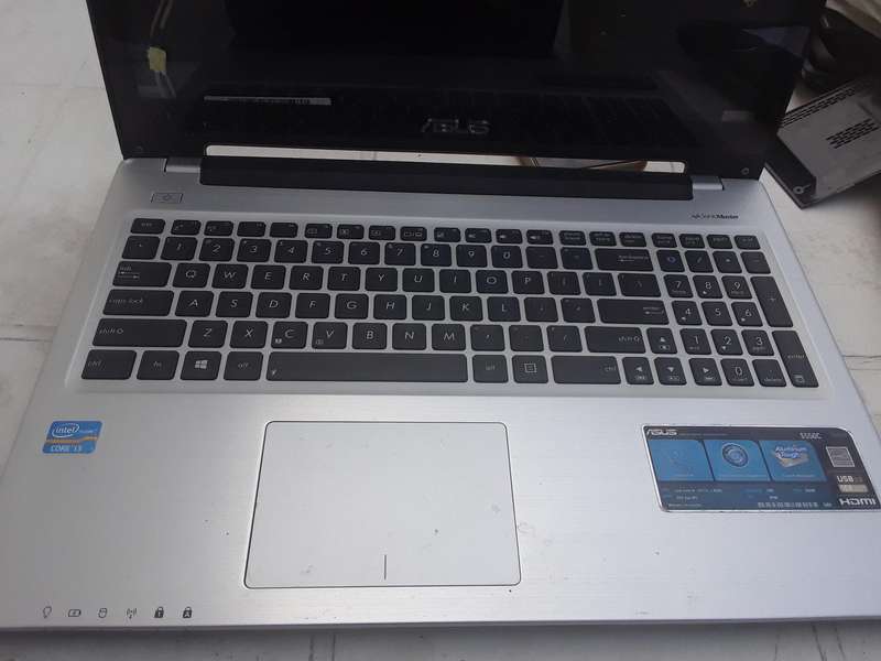 Faulty touch screen Asus i3 3 generation.