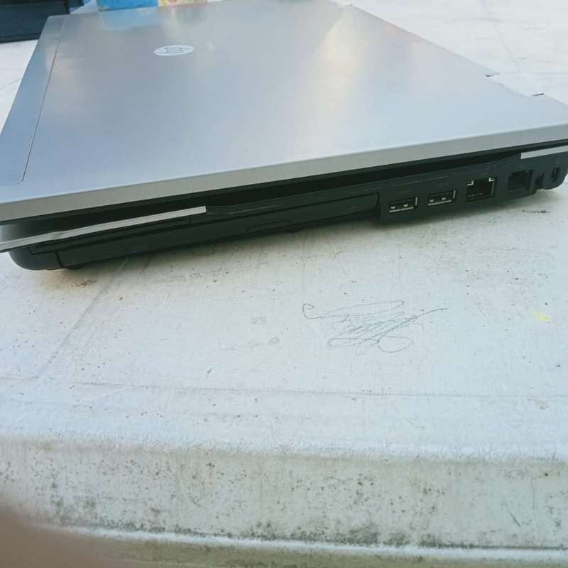 Hp laptop i5 [old model[