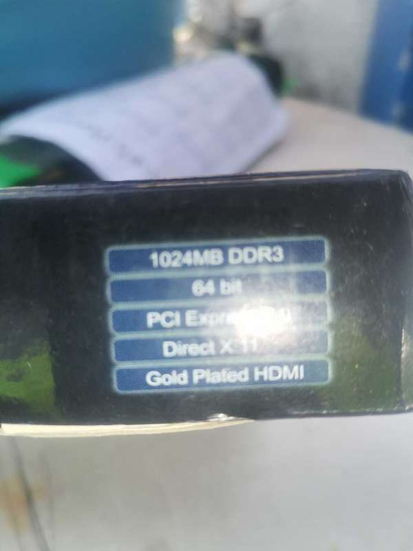 GIGABYTE DDR3 GRAPHIC CARD