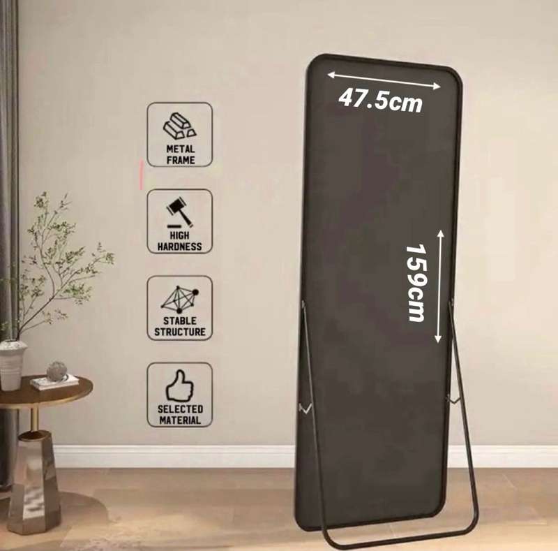 FREE-STANDING MIRROR