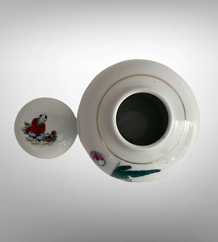 Vintage Chinese Ginger Jar  Jingdezhen Porcelain, Garden Scene with Ladies  1960s, 12cm