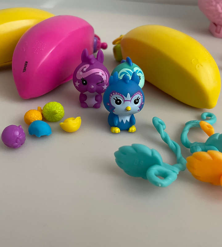 Preowned Girl Toy Collection: 2x LOL Surprise Dolls, Num Noms, Shopkins, 3x Banana - Reduced!