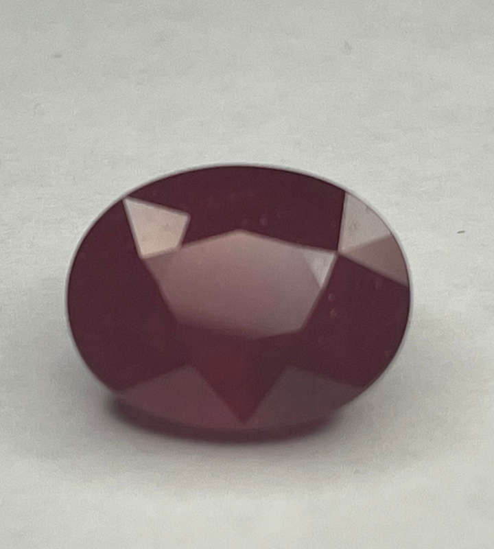 Bargain - Oval Cut 4.51ct Strong Red Ruby Gemstone (GISA Certified)