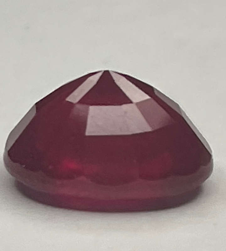 Bargain - Oval Cut 4.51ct Strong Red Ruby Gemstone (GISA Certified)