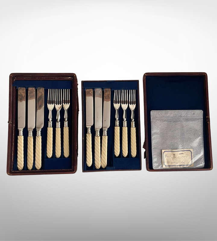 Antique Roberts & Belk silver-plated dessert cutlery set (12-piece) with cream handles -1890-1910