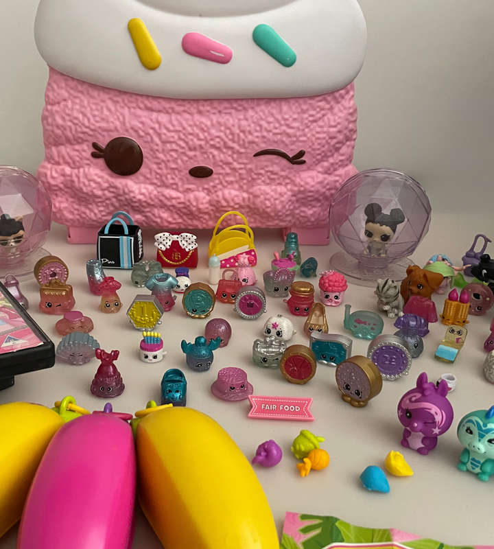 Preowned Girl Toy Collection: 2x LOL Surprise Dolls, Num Noms, Shopkins, 3x Banana - Reduced!
