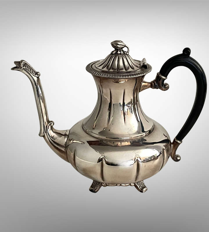 Vintage Oneida Melon Silver Tea Set  4 Piece | Coffee & Teapot | Bakelite Handles | SP on Copper