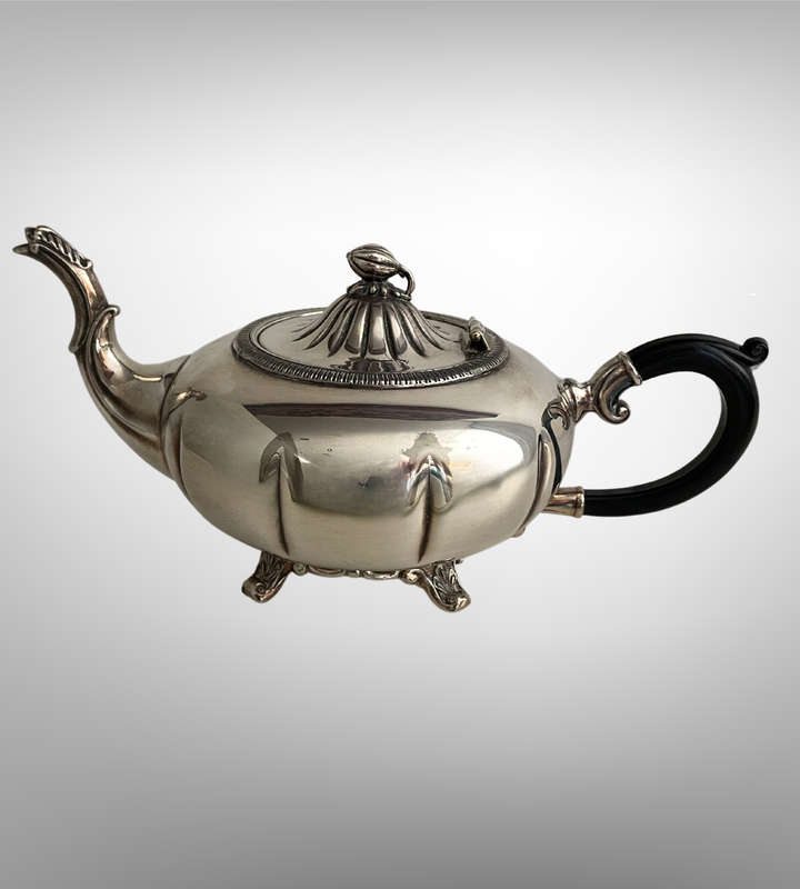 Vintage Oneida Melon Silver Tea Set  4 Piece | Coffee & Teapot | Bakelite Handles | SP on Copper