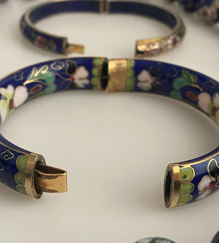 Vintage 1950s-1960s Chinese Cloisonné Jewelry Set  Blue Enamel Bead Necklace & Hinged Bangles