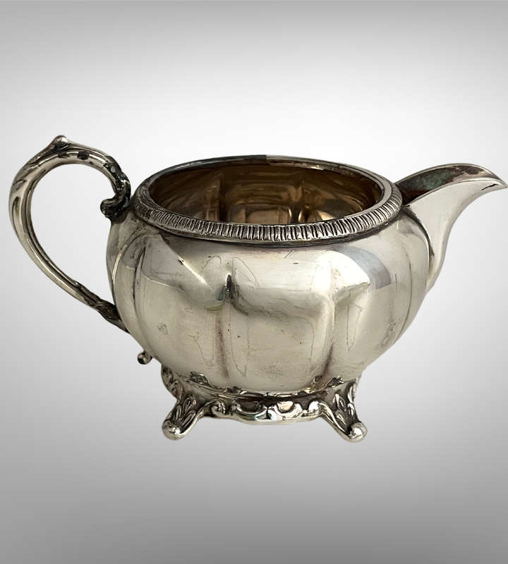 Vintage Oneida Melon Silver Tea Set  4 Piece | Coffee & Teapot | Bakelite Handles | SP on Copper
