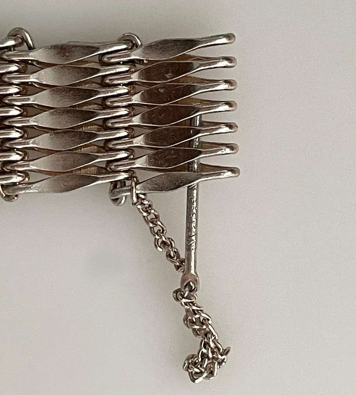 1950s Western Germany Vintage 7-Bar Gate Link Bracelet  Chunky Eloxal Aluminum  Lightweight 22g