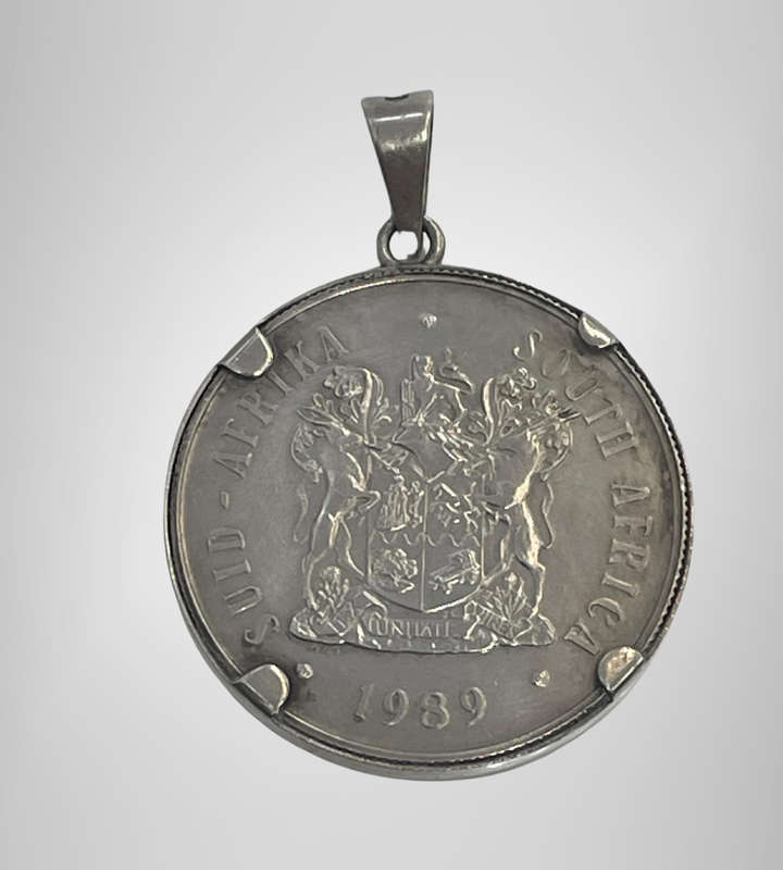 1989 R1 SA Coat of Arms Silver Proof Coin in Pendant  80% Silver  17.4g  Only 5454 Minted