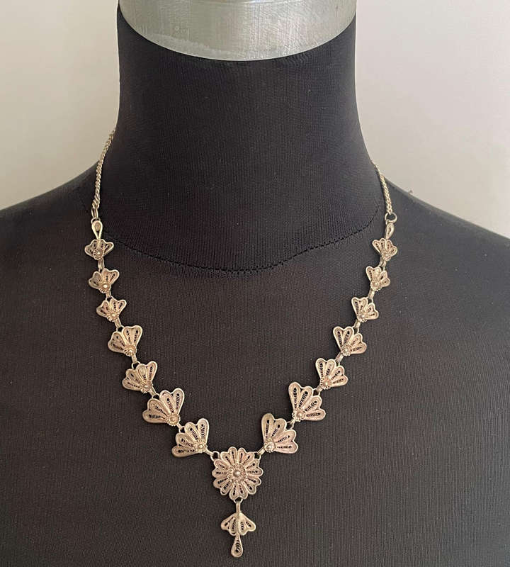 Vintage 800 Silver Filigree Necklace  48cm  26.9g  Ornate Floral & Fan Design  European