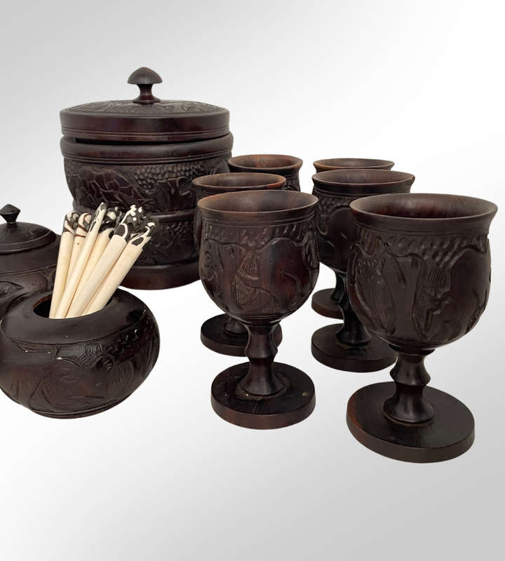 Hand carved Wooden Big 5 & Rhino Bar Set - Ideal for Outdoor Bar/Braai Area