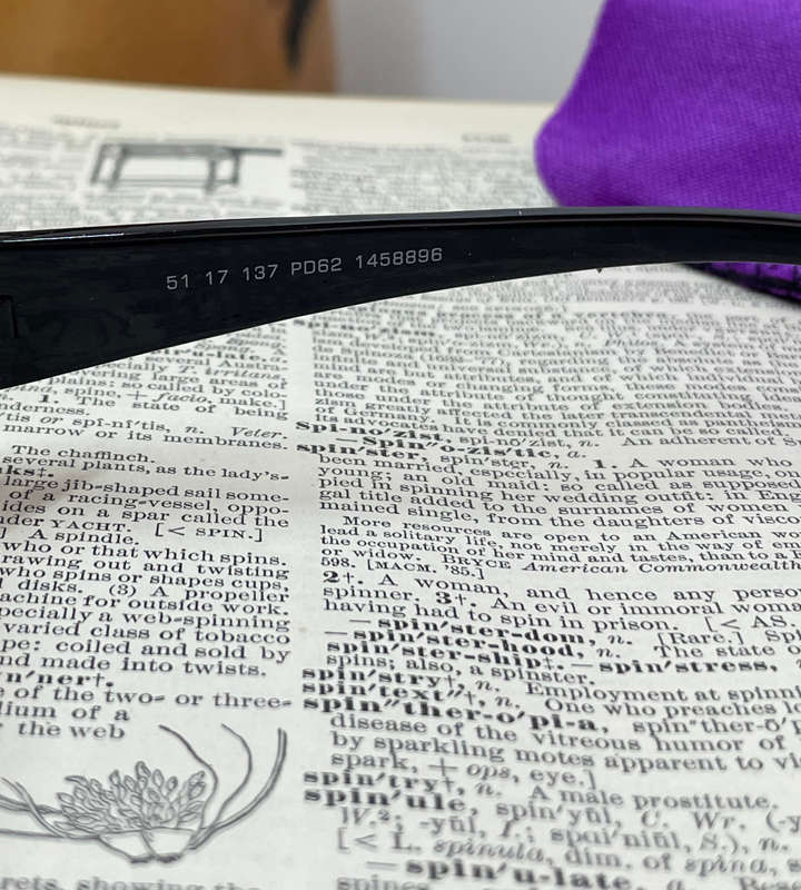 Foster Grant +1.00 Reading Glasses with Fabric Sleeve & 1x Free Photocromic Boots Reactolite