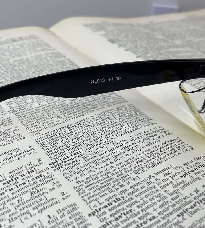 Stylish Glarë Eyeware Reading Glasses GL013 +1.00 - Sleek and Comfortable Design + Free Sunglasses