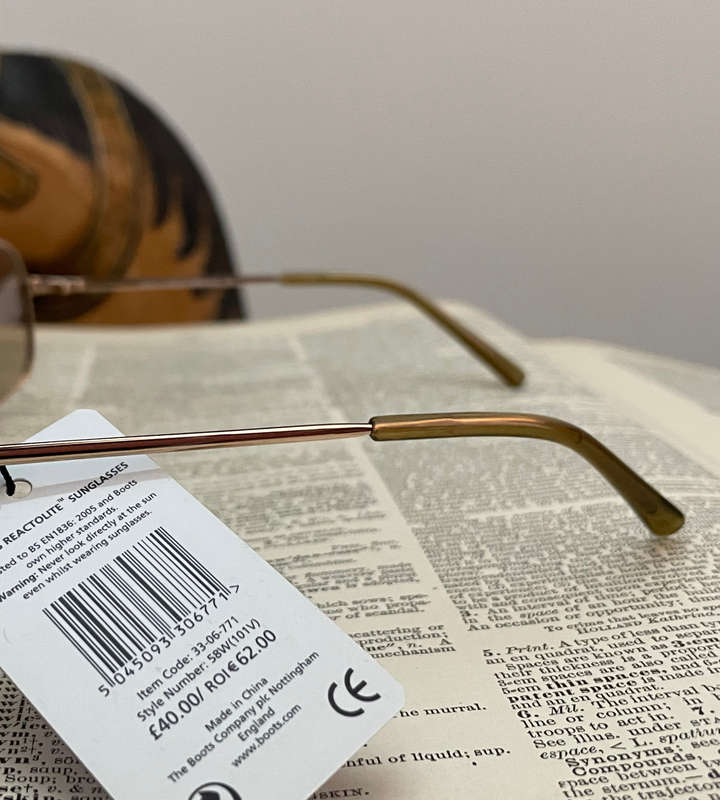 Boots Reactolite Sunglasses  Photochromic Lenses, Style 58W(101V), Tested to BS EN1836:2005