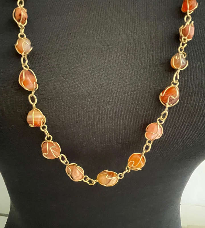 1970s Natural Carnelian Wire-Wrapped Bead Necklace  Brass Tone  Approx. 40cm  Vintage Used