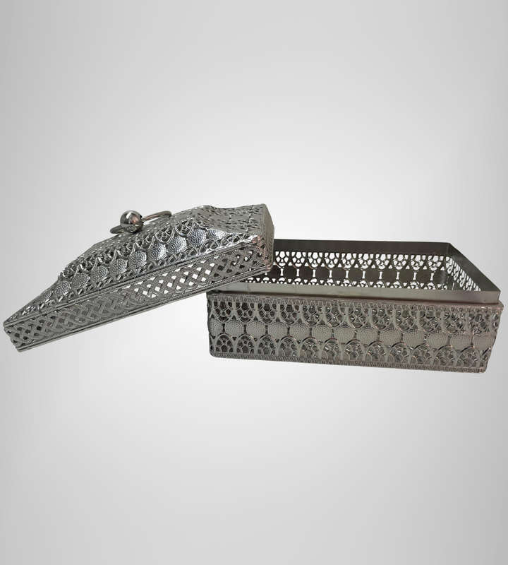Ornate Tin Metal Box with Lid  Vintage-Style Filigree Design, 19cm Tissue Box Size