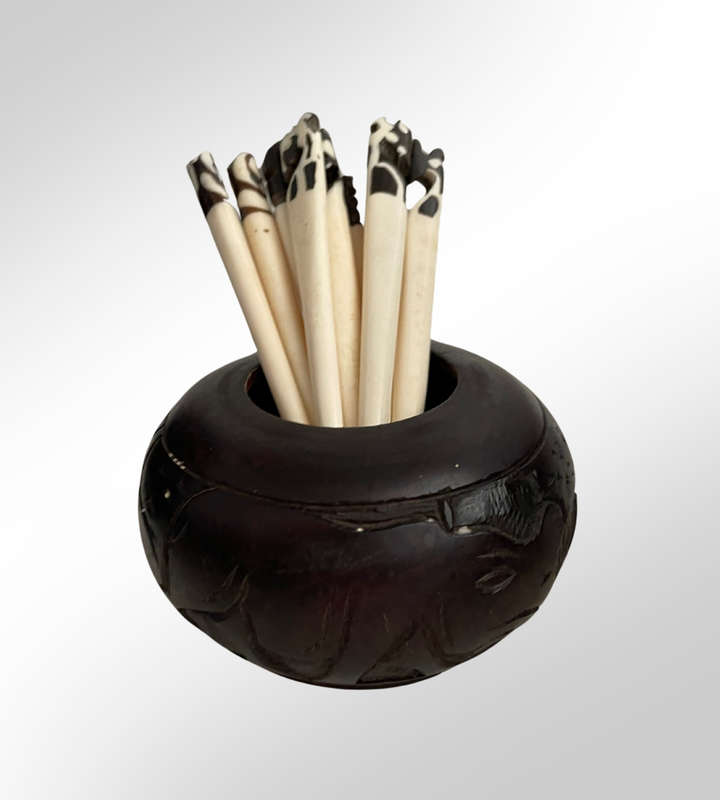 Hand carved Wooden Big 5 & Rhino Bar Set - Ideal for Outdoor Bar/Braai Area