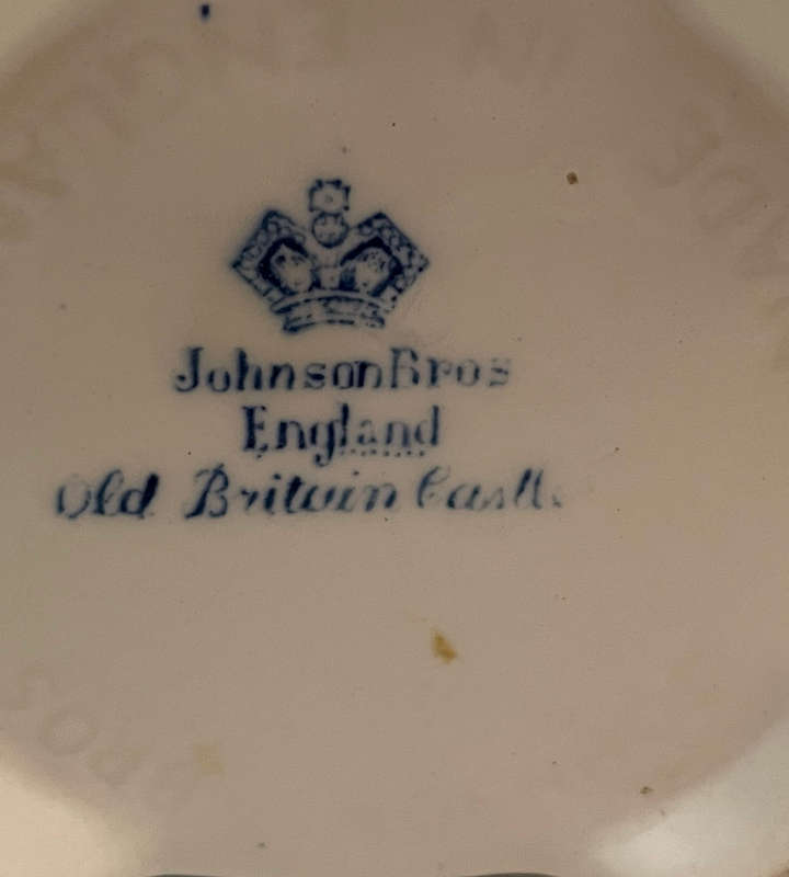 Rare Find Johnson Bros Old Britain Castles Teapot | Kidwelly & Bolsover Scenes | c.1930 | Blue & W