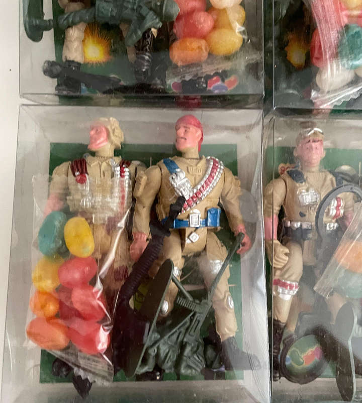 Lot of 10 x Army Team Sets (2 Soldiers Each)  Gordons Sweets 2009  Display Only