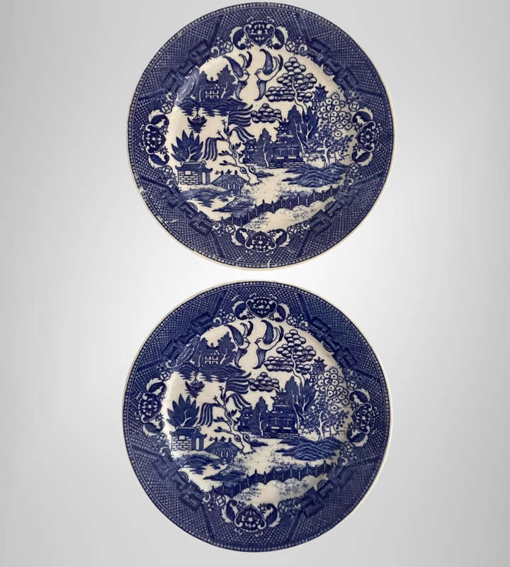 Pair of Vintage Flow Blue Dinner Plates  Made in Occupied Japan, 23.4cm (One with Large Chip)