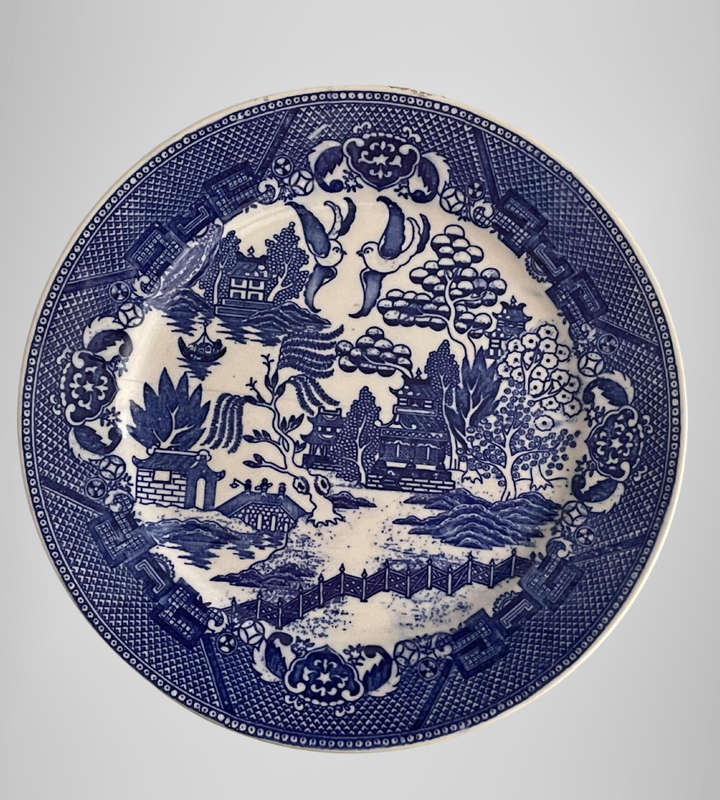 Pair of Vintage Flow Blue Dinner Plates  Made in Occupied Japan, 23.4cm (One with Large Chip)